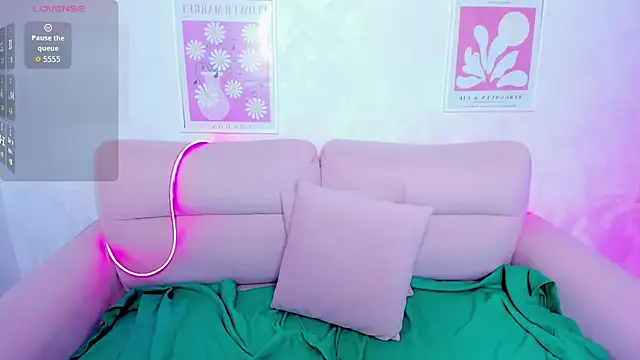 Alexa_temptress webcam