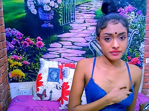 IndianPretty14u2Luv webcam