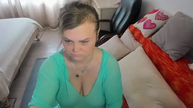 MildMature webcam