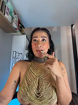 AsianMilfSheryl webcam