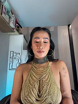 AsianMilfSheryl webcam