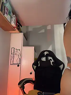 AsianMilfSheryl webcam