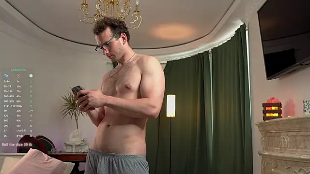 viktorsecret (M young) - naked and flexing
