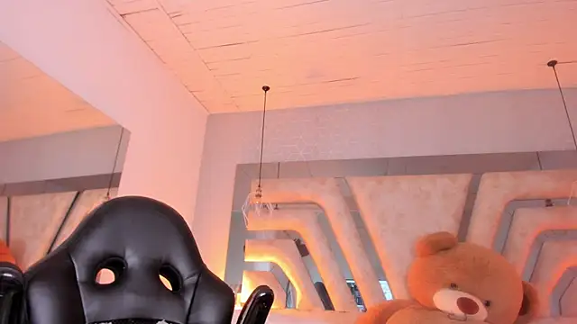 AngelineHeet webcam