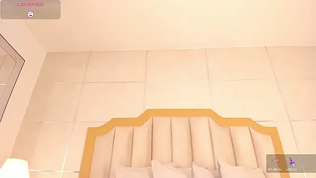 TahliaMoreau webcam