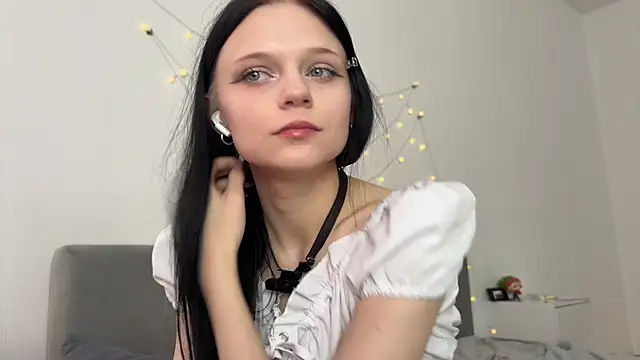 meowchaa live cam on StripChat