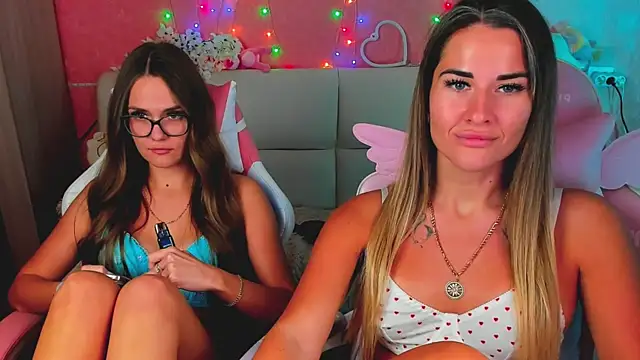 hotty_girls_here webcam