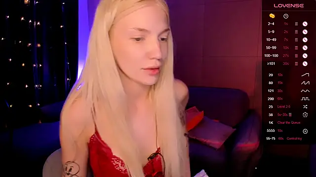 AnyaTaylor_ webcam