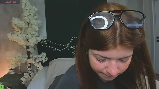 Nika_Jonson webcam