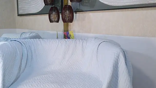isabelle_scott webcam