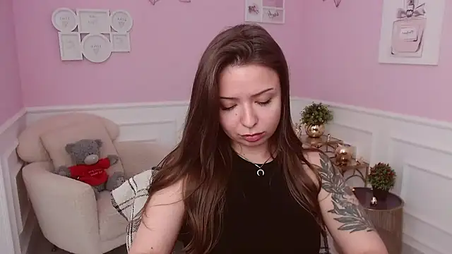 LucySkilar webcam