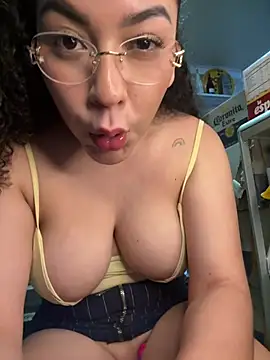 VictoriaaRose webcam
