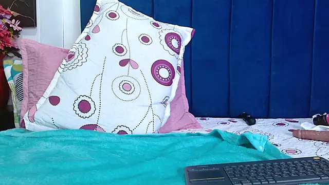 Exotic_wish webcam