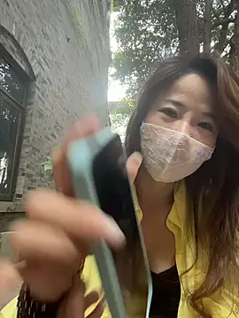 kiss_loo (F milf) - 户外抽插一分钟