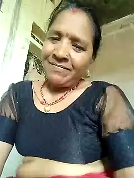 Loomaraj live cam on StripChat