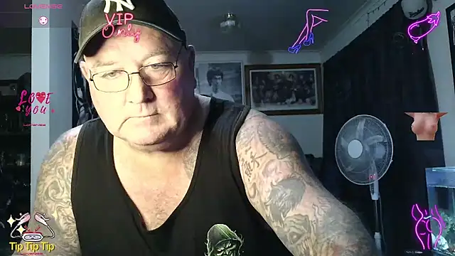 KINKYBLUEYES69 webcam