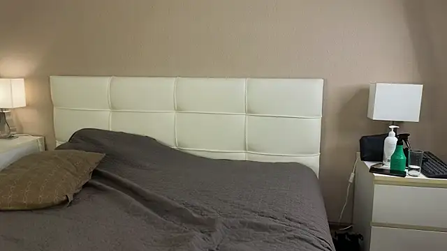 DanikaGudinas live cam on StripChat