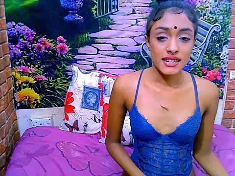 IndianPretty14u2Luv webcam
