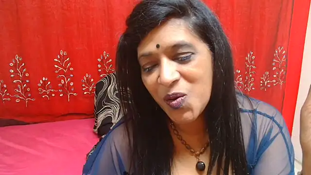 INDIANFUSION live cam on StripChat
