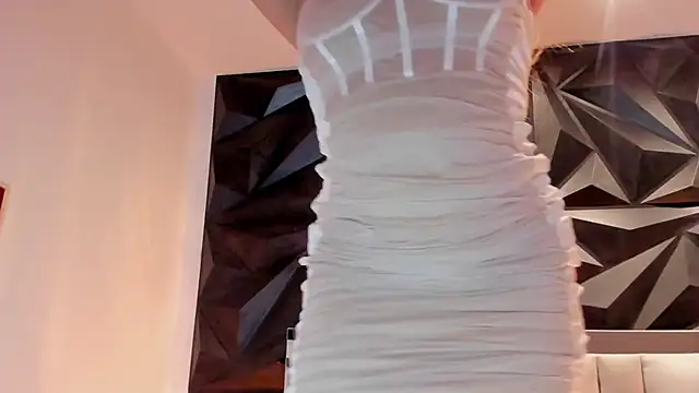 megan_whitee__
