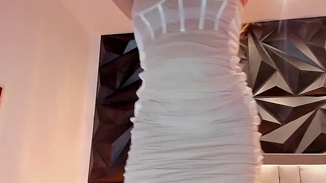 megan_whitee__ webcam