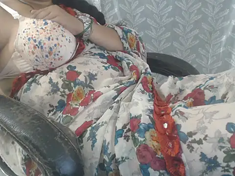 cute-priy webcam