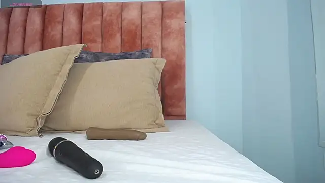 nana_levy webcam