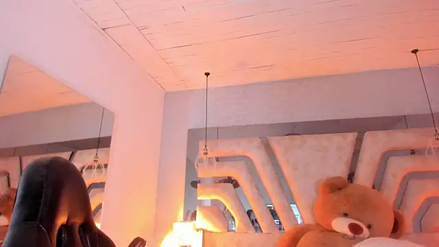 AngelineHeet webcam