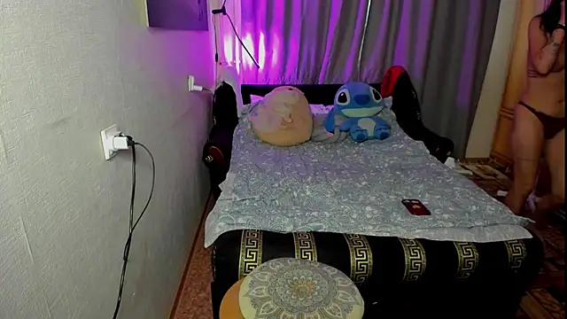 monica__elder webcam