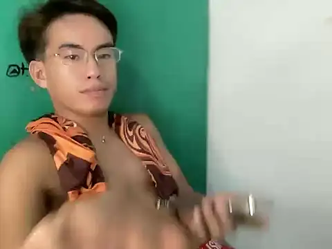 grumpyyy2003 live cam on StripChat