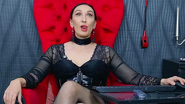 MistressDora webcam
