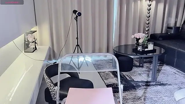 lvy-w live sex cam
