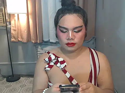 TSbrianaHugeCock webcam