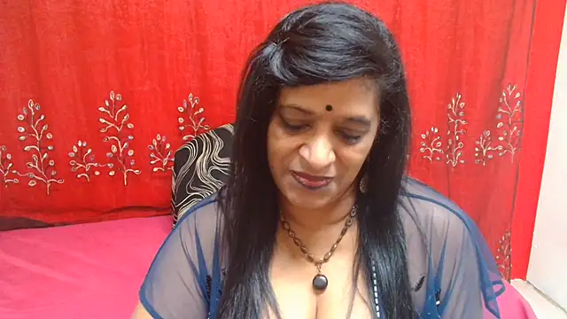INDIANFUSION live cam on StripChat