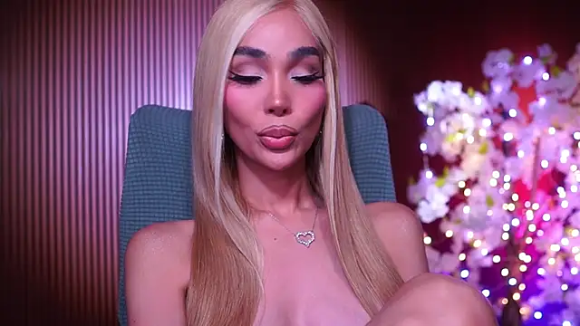 Yaumeyloe - Trans webcam sex chat