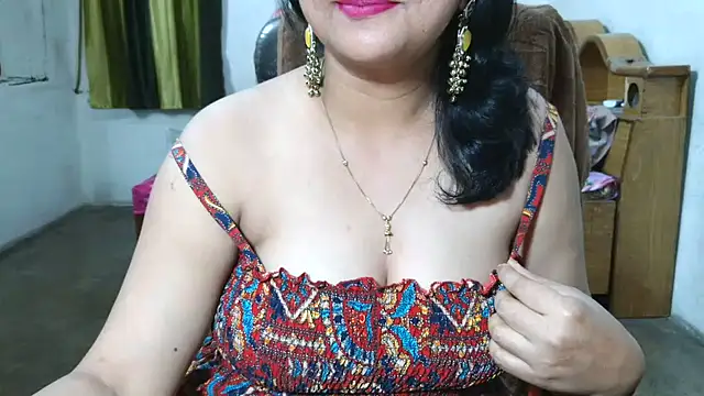 Cute_Mahi22 webcam