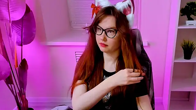 CarolGiggly webcam