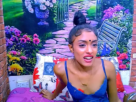 IndianPretty14u2Luv webcam