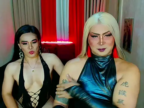 Wildest_Slave_Huntress webcam