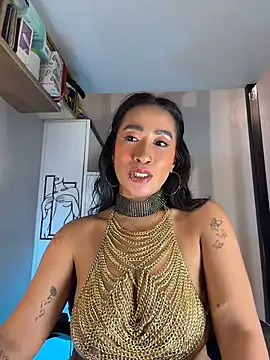 AsianMilfSheryl webcam