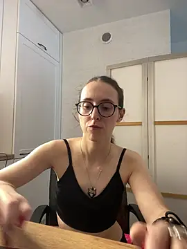 MartiniiSelenna live cam on StripChat
