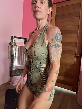 mommyselenafit_ webcam