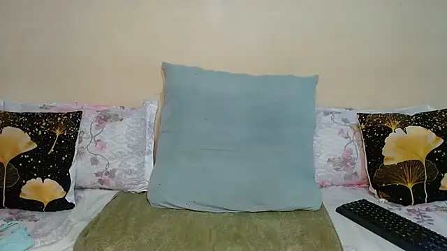 DiamondLuv29 webcam