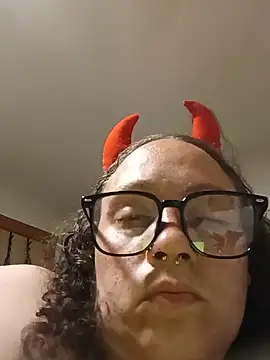 Sluttycatwomen webcam