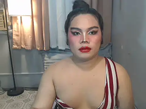 Model: TSbrianaHugeCock