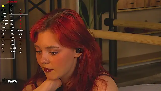 Nora__Ray webcam