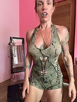 mommyselenafit_ webcam
