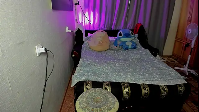 monica__elder webcam
