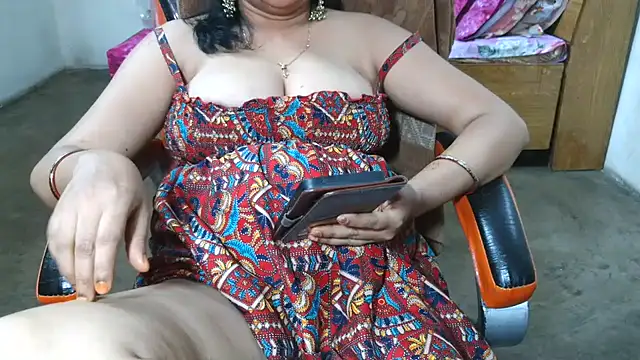 Cute_Mahi22 webcam