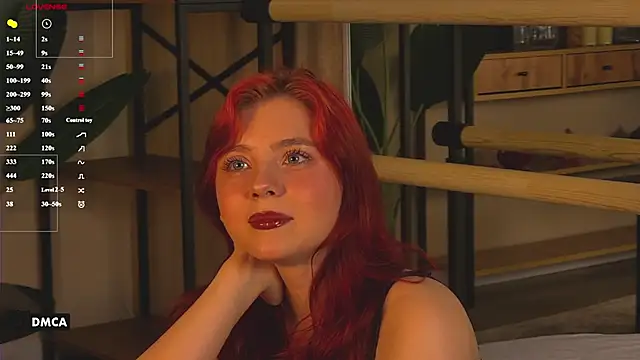 Nora__Ray webcam